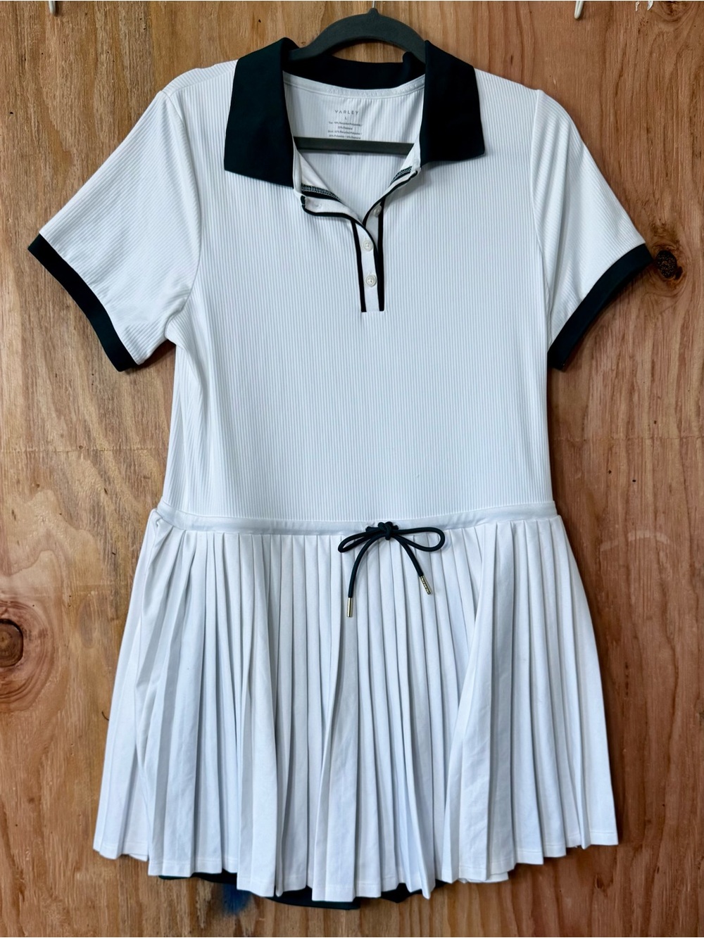 Varley White Pleated Tennis Dress Built In Shorts Pockets Size Large NWT